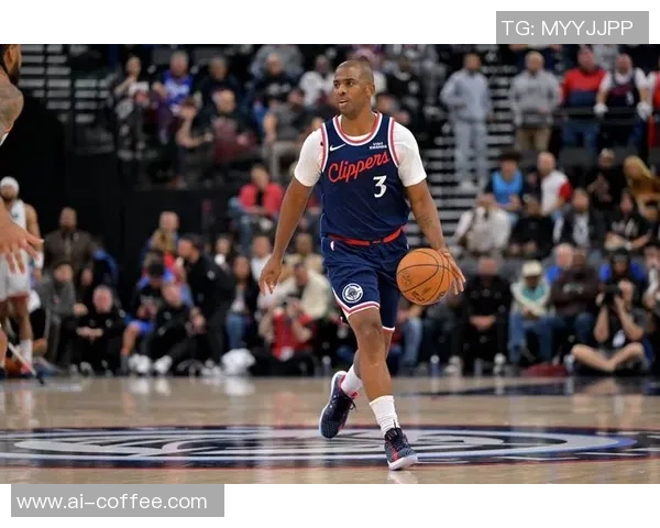 快船宫斗大戏：老保罗出局!垂头向全队抱歉，仍是被遣送回家