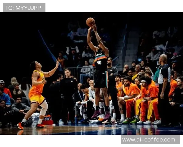 福克斯和巴恩斯带领马刺以111-101打败灰熊,星光熠熠的温班亚马和莫兰特缺席战役